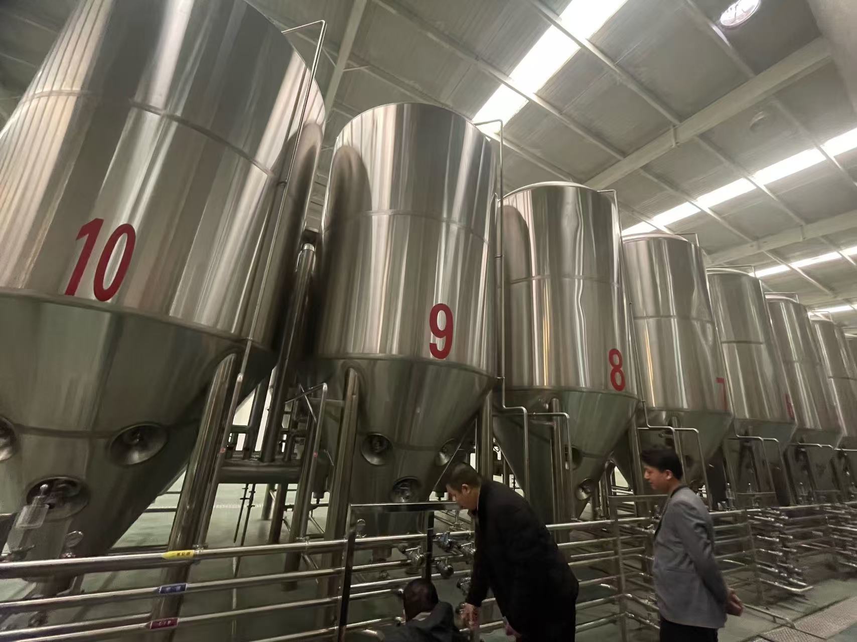 安龙精酿啤酒设备厂—平面布置、设备设计、制造、调试、培训等一条龙服务